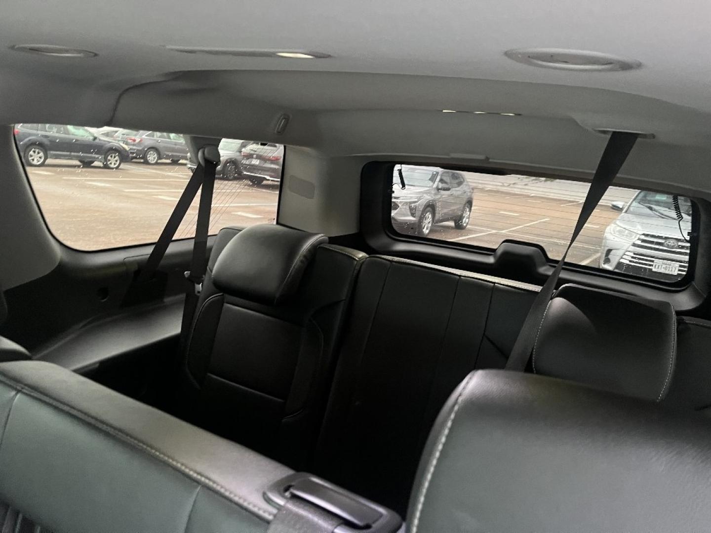 2020 BLACK CHEVROLET SUBURBAN LT 4WD (1GNSKHKC1LR) with an 5.3L V8 OHV 16V engine, AUTOMATIC transmission, located at 2303 West Mt. Houston, Houston, 77038, (281) 507-3956, 29.771597, -95.339569- Photo#5