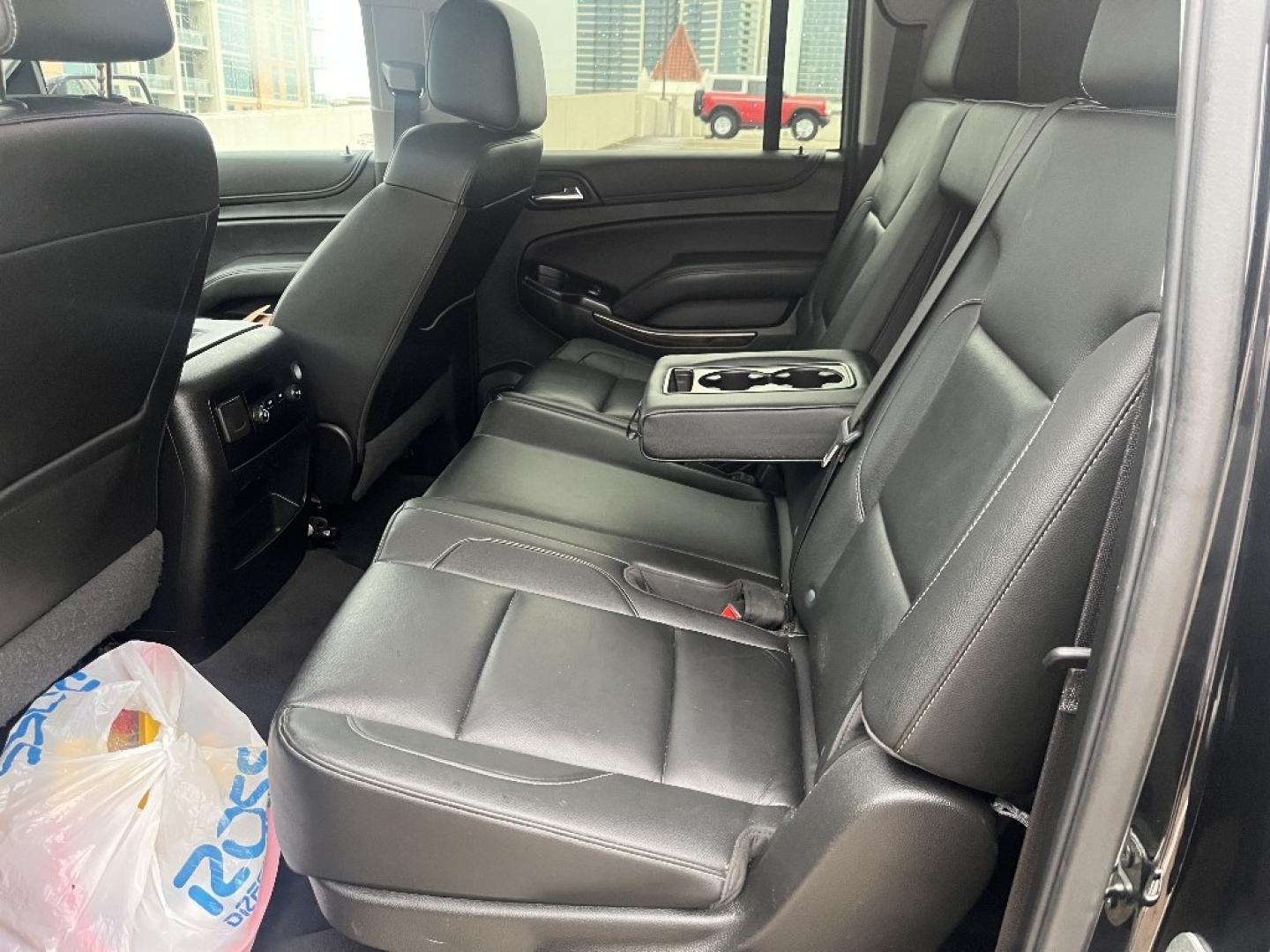 2020 BLACK CHEVROLET SUBURBAN LT 4WD (1GNSKHKC1LR) with an 5.3L V8 OHV 16V engine, AUTOMATIC transmission, located at 2303 West Mt. Houston, Houston, 77038, (281) 507-3956, 29.771597, -95.339569- Photo#6
