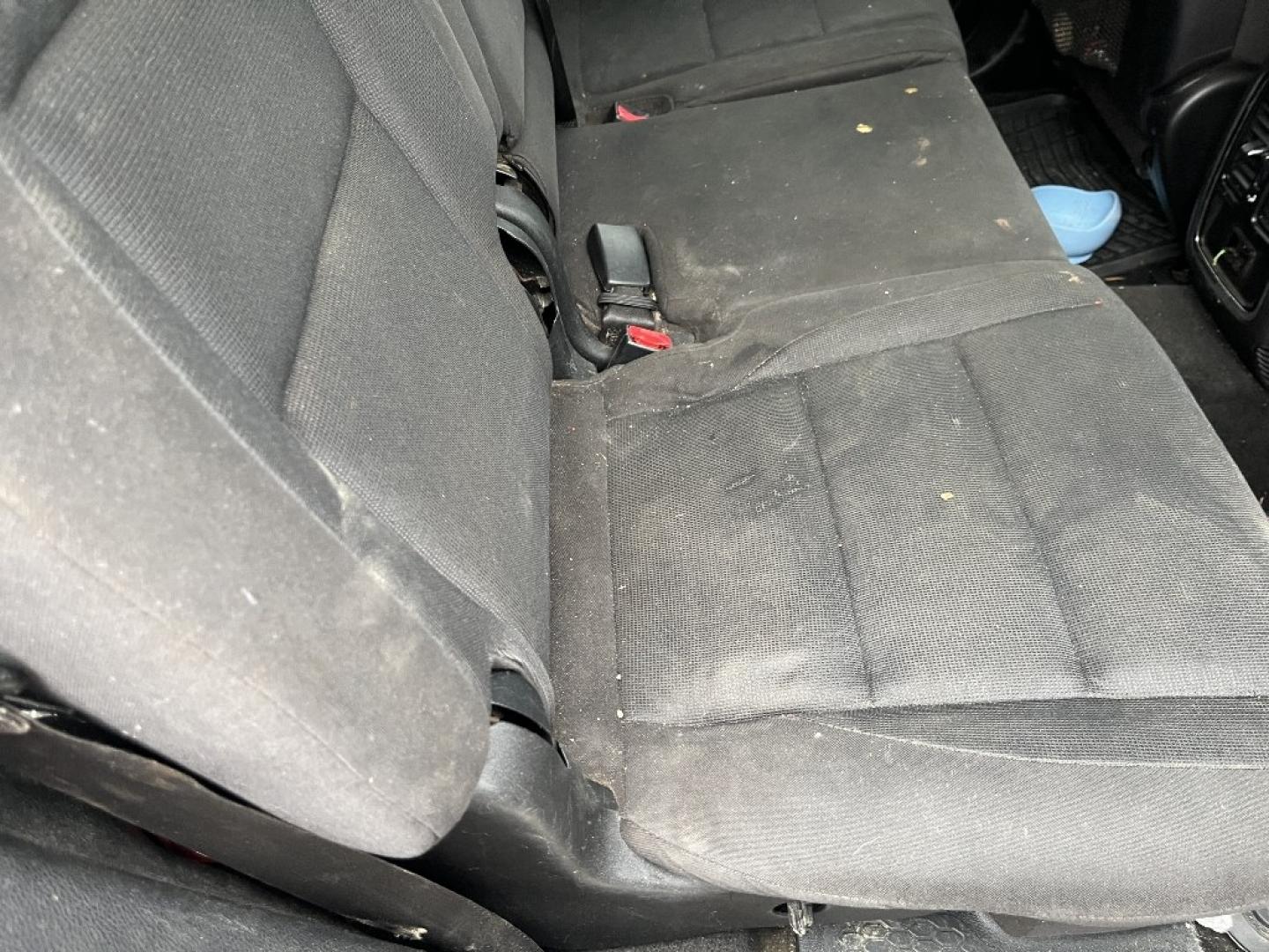 2012 GRAY DODGE DURANGO Crew 2WD (1C4RDHDG9CC) with an 3.6L V6 DOHC 24V engine, AUTOMATIC transmission, located at 2303 West Mt. Houston, Houston, 77038, (281) 507-3956, 29.771597, -95.339569- Photo#6