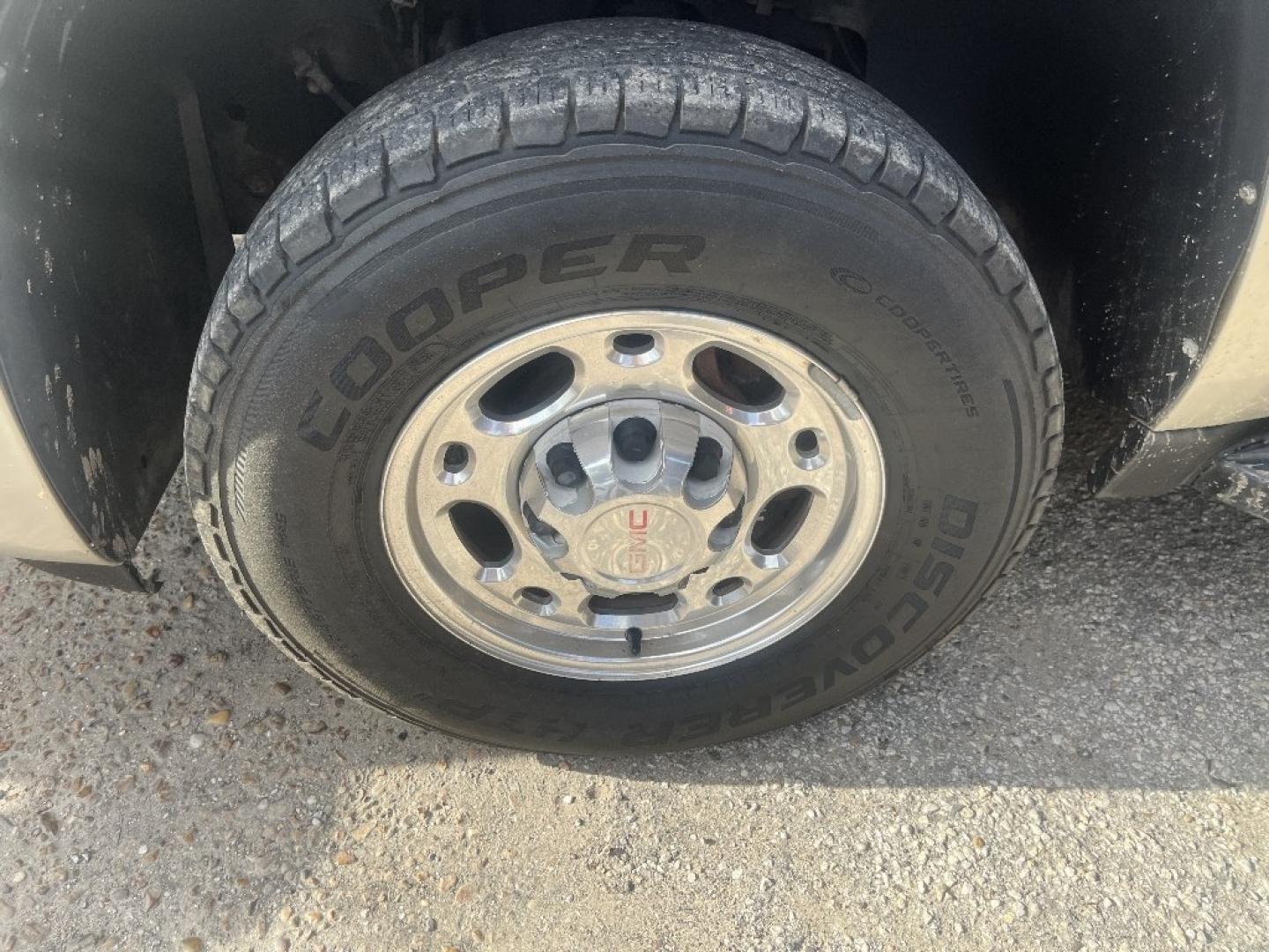2007 BROWN /BROWN GMC YUKON XL SLE-1 3/4 Ton 4WD (1GKGK26K47R) with an 6.0L V8 OHV 16V engine, AUTOMATIC transmission, located at 2303 West Mt. Houston, Houston, 77038, (281) 507-3956, 29.771597, -95.339569- Photo#1