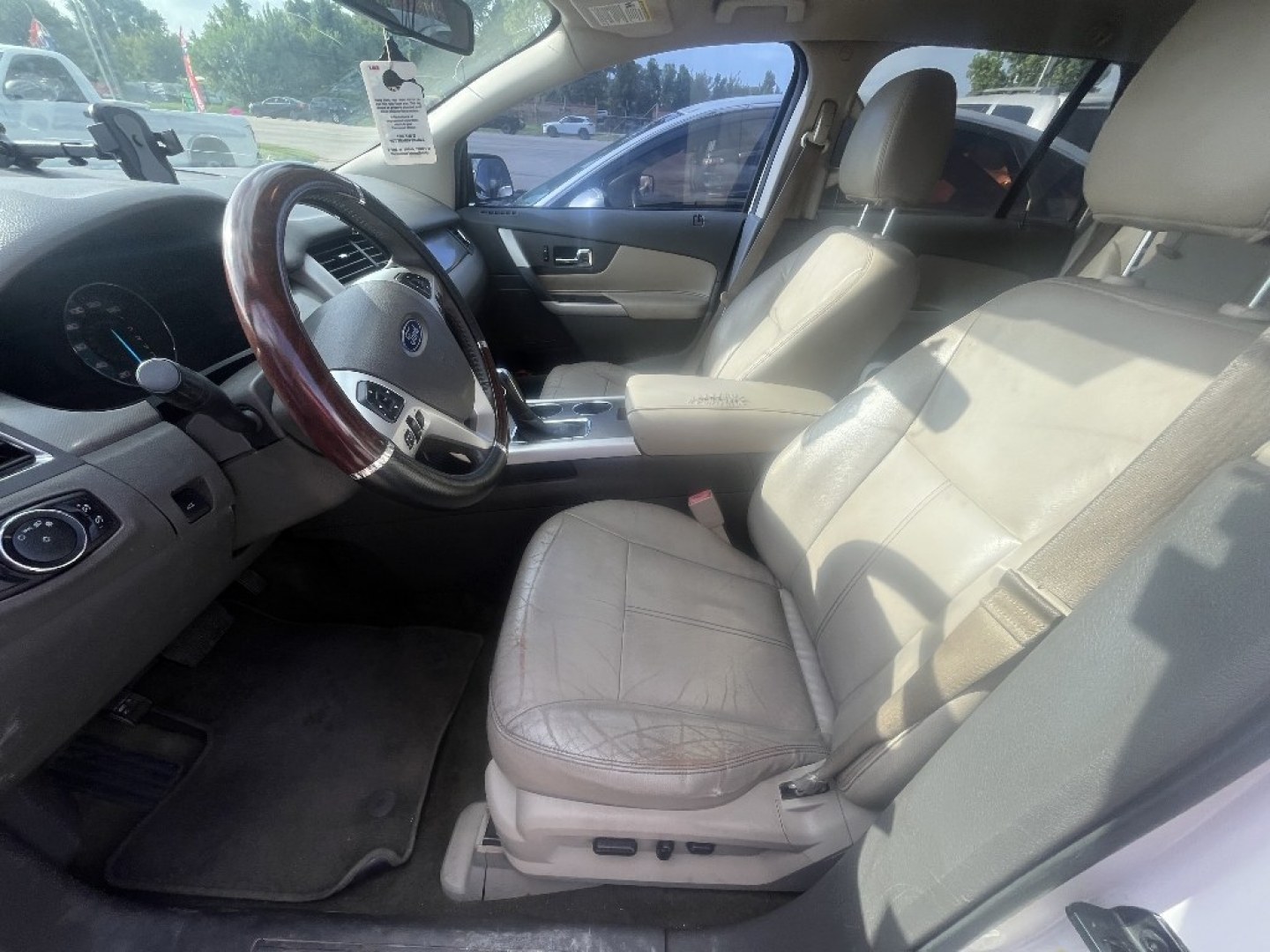 2014 WHITE /BROWN FORD EDGE SEL FWD (2FMDK3JC9EB) with an 3.5L V6 DOHC 24V engine, AUTOMATIC transmission, located at 2303 West Mt. Houston, Houston, 77038, (281) 507-3956, 29.771597, -95.339569- Photo#2