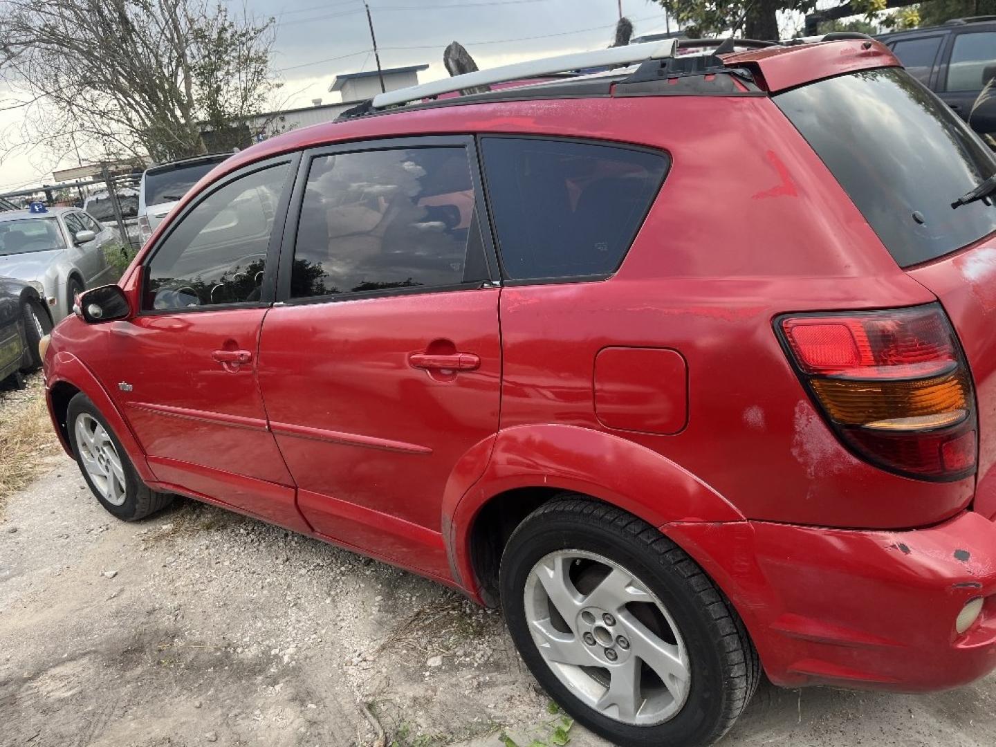 2006 RED /BROWN PONTIAC VIBE Base (5Y2SL65866Z) with an 1.8L L4 DOHC 16V engine, AUTOMATIC transmission, located at 2303 West Mt. Houston, Houston, 77038, (281) 507-3956, 29.771597, -95.339569- Photo#1