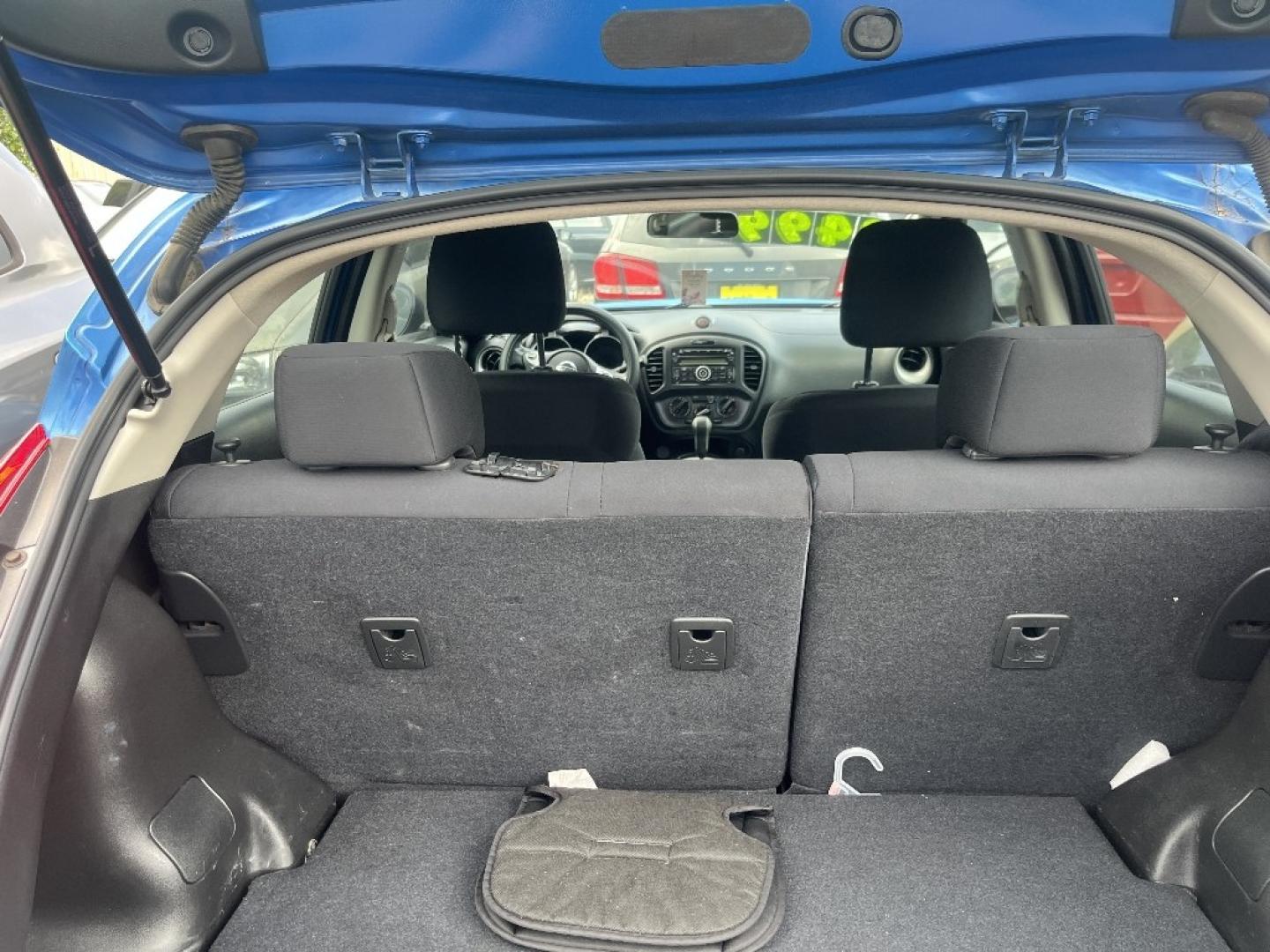 2011 BLUE /BLACK NISSAN JUKE S FWD (JN8AF5MR3BT) with an 1.6L L4 DOHC 16V TURBO engine, AUTOMATIC transmission, located at 2303 West Mt. Houston, Houston, 77038, (281) 507-3956, 29.771597, -95.339569- Photo#2