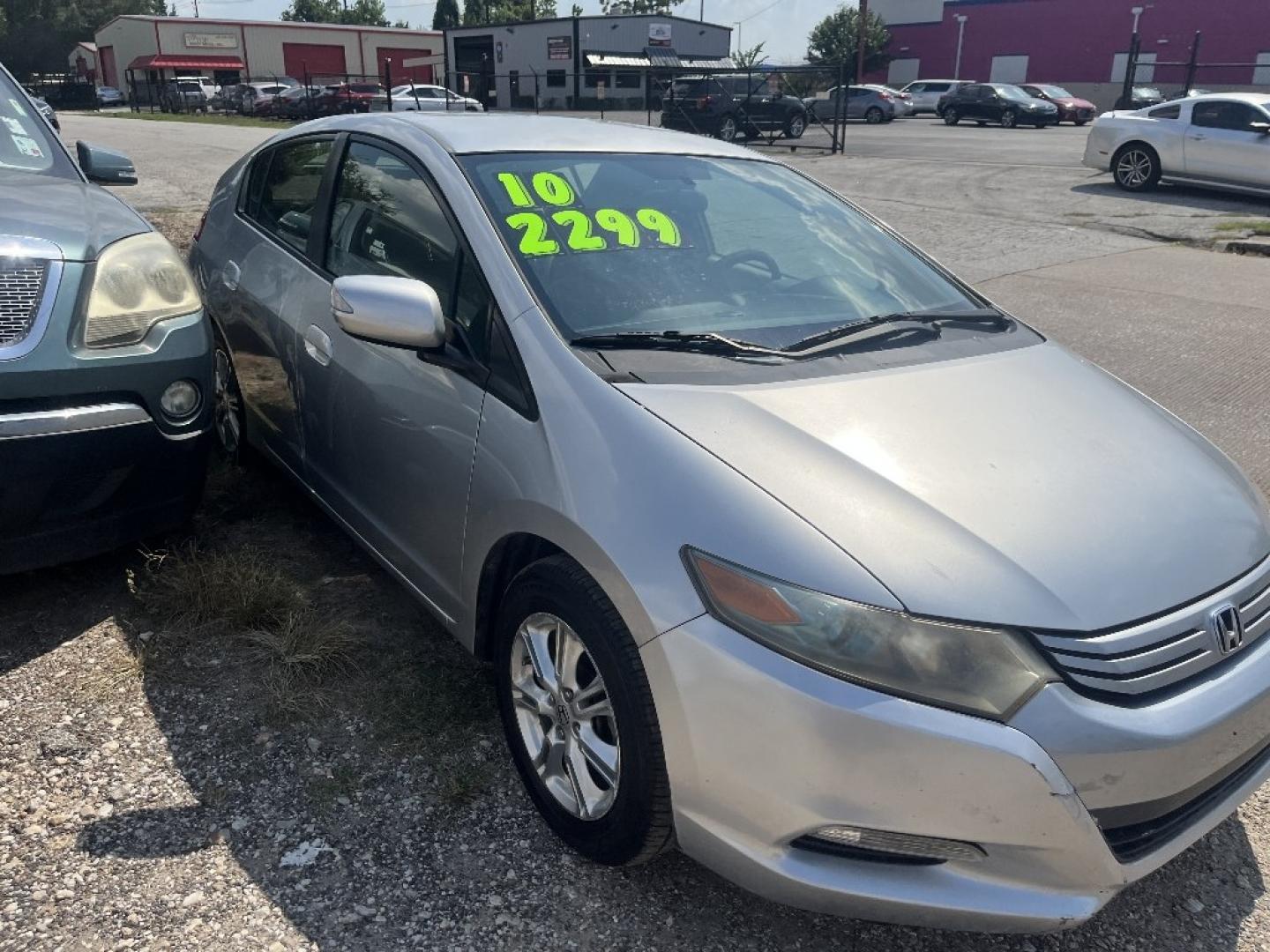 2010 GRAY /GRAY HONDA INSIGHT EX (JHMZE2H78AS) with an 1.3L L4 SOHC 8V HYBRID engine, AUTOMATIC transmission, located at 2303 West Mt. Houston, Houston, 77038, (281) 507-3956, 29.771597, -95.339569- Photo#3