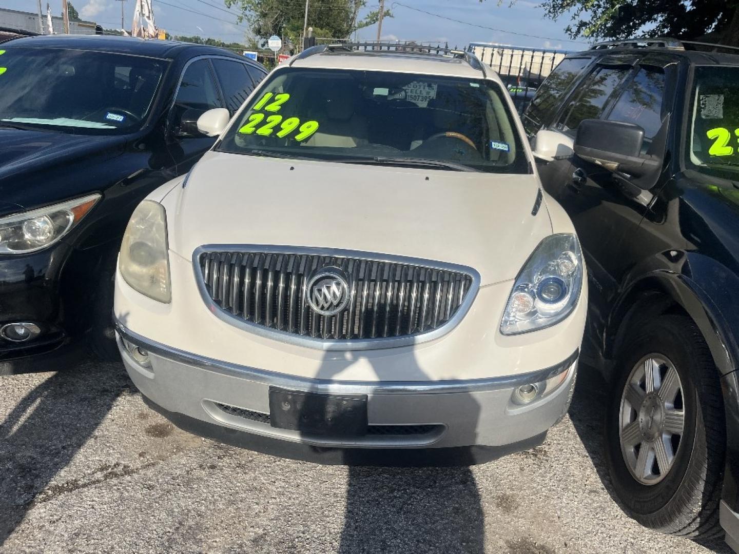 2012 WHITE /BROWN BUICK ENCLAVE Premium FWD (5GAKRDED6CJ) with an 3.6L V6 DOHC 24V engine, AUTOMATIC transmission, located at 2303 West Mt. Houston, Houston, 77038, (281) 507-3956, 29.771597, -95.339569- Photo#0