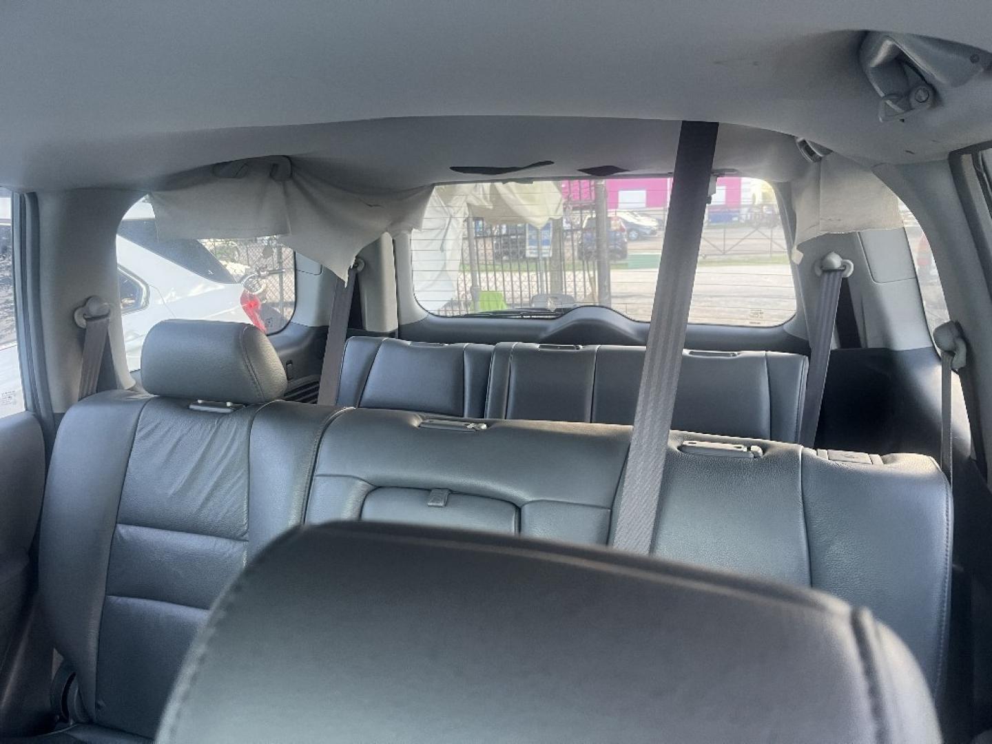2007 GRAY /GRAY HONDA PILOT EX-L 2WD w/ Navigation (5FNYF28767B) with an 3.5L V6 SOHC 24V engine, AUTOMATIC transmission, located at 2303 West Mt. Houston, Houston, 77038, (281) 507-3956, 29.771597, -95.339569- Photo#2