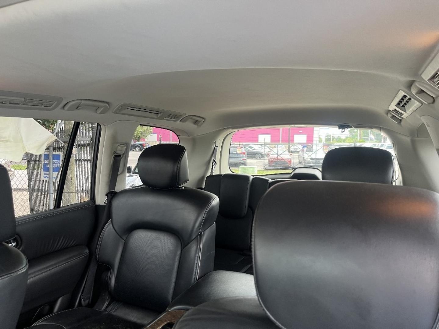 2015 GRAY /GRAY INFINITI QX80 2WD (JN8AZ2NFXF9) with an 5.6L V8 DOHC 32V engine, AUTOMATIC transmission, located at 2303 West Mt. Houston, Houston, 77038, (281) 507-3956, 29.771597, -95.339569- Photo#3