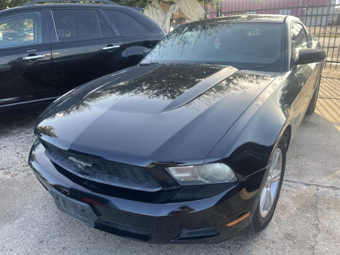 2012 BLACK /BLACK FORD MUSTANG V6 Coupe (1ZVBP8AM4C5) with an 3.7L V6 DOHC 24V engine, AUTOMATIC transmission, located at 2303 West Mt. Houston, Houston, 77038, (281) 507-3956, 29.771597, -95.339569- Photo#0
