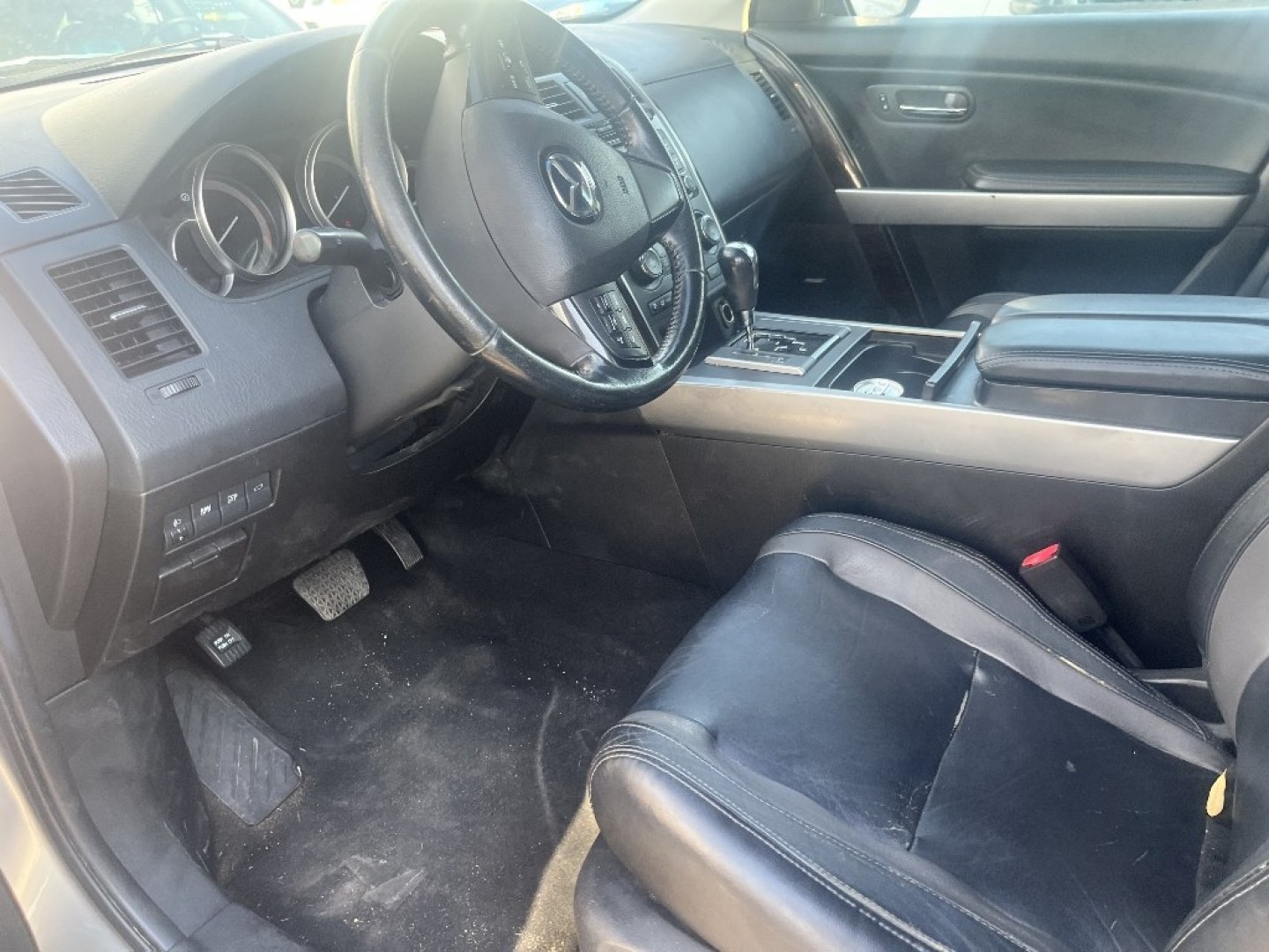 2011 GRAY MAZDA CX-9 Grand Touring AWD (JM3TB3DVXB0) with an 3.7L V6 DOHC 24V engine, AUTOMATIC transmission, located at 2303 West Mt. Houston, Houston, 77038, (281) 507-3956, 29.771597, -95.339569- Photo#2