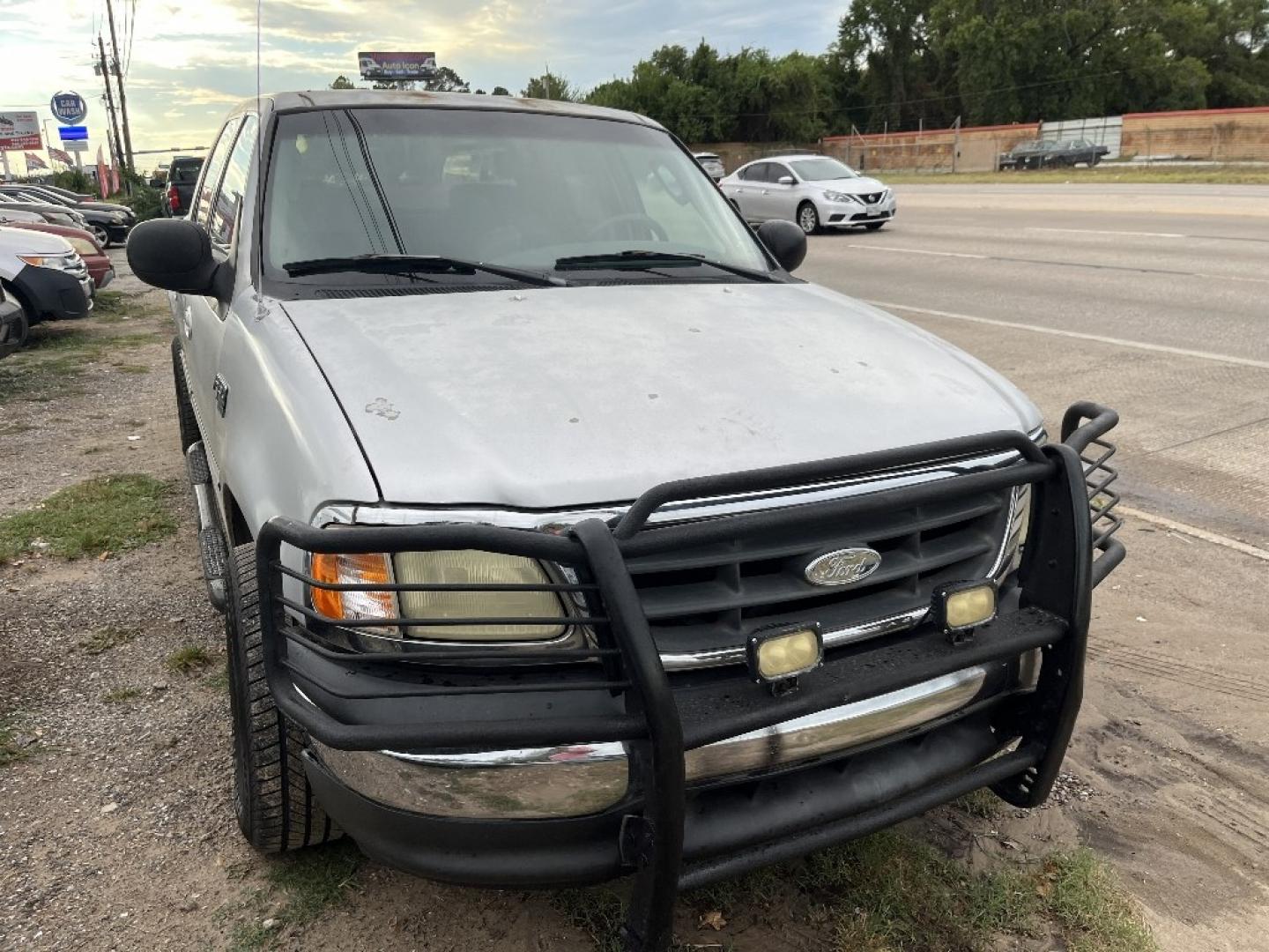 2003 GRAY FORD F-150 XLT SuperCrew 2WD (1FTRW07L83K) with an 5.4L V8 SOHC 16V engine, AUTOMATIC transmission, located at 2303 West Mt. Houston, Houston, 77038, (281) 507-3956, 29.771597, -95.339569- Photo#0