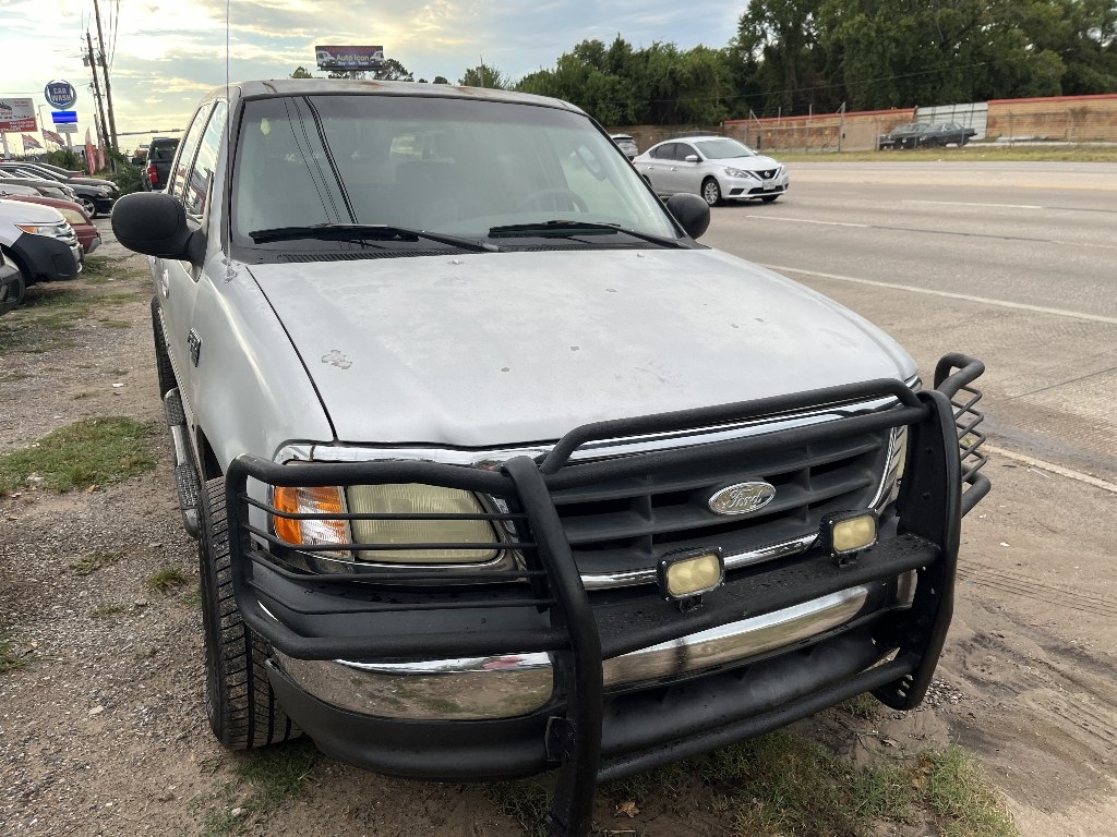 photo of 2003 FORD F-150 XLT SuperCrew 2WD