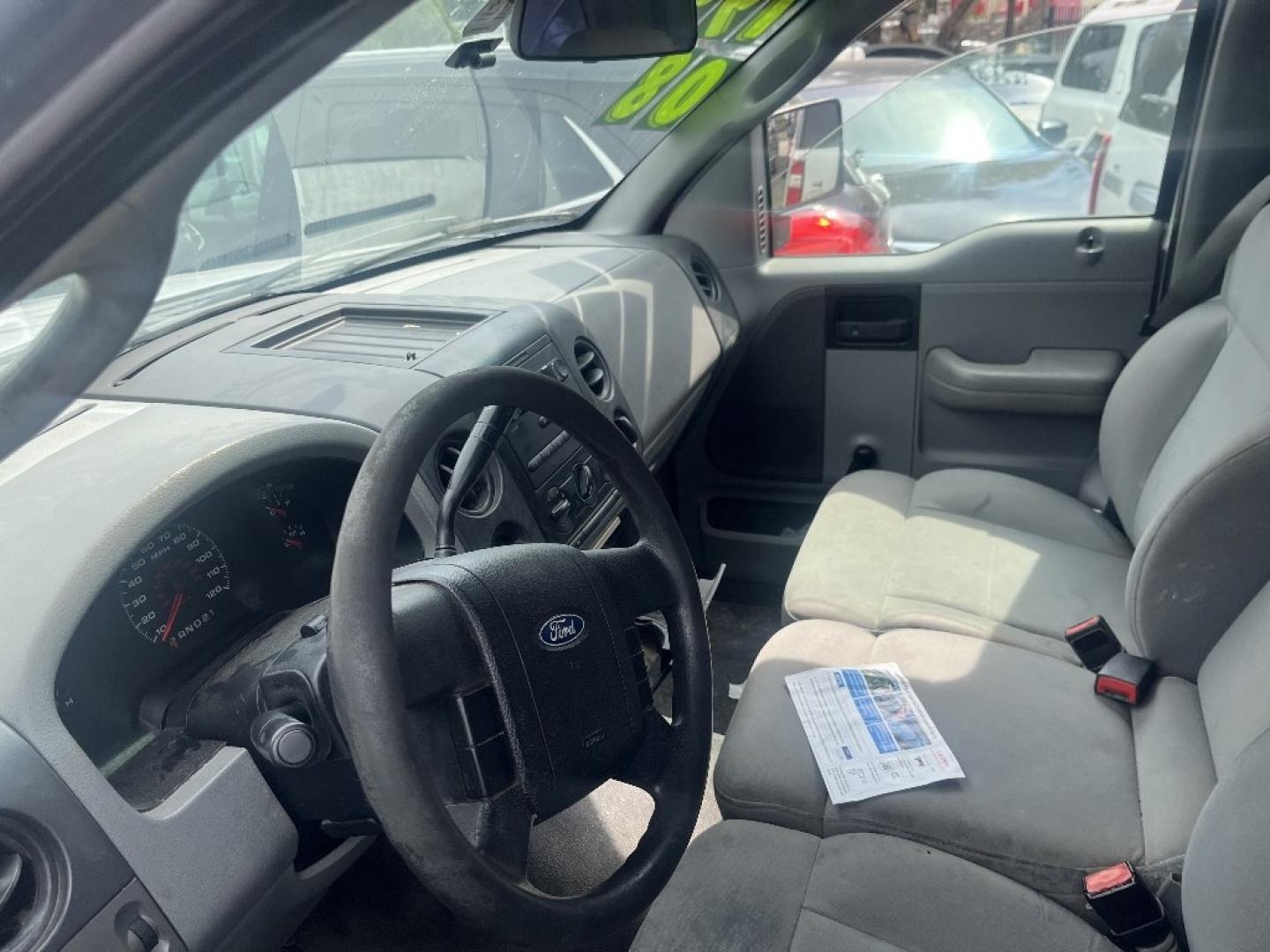2008 WHITE /BLACK FORD F-150 XL 2WD (1FTRF12258K) with an 4.2L V6 OHV 12V engine, AUTOMATIC transmission, located at 2303 West Mt. Houston, Houston, 77038, (281) 507-3956, 29.771597, -95.339569- Photo#2