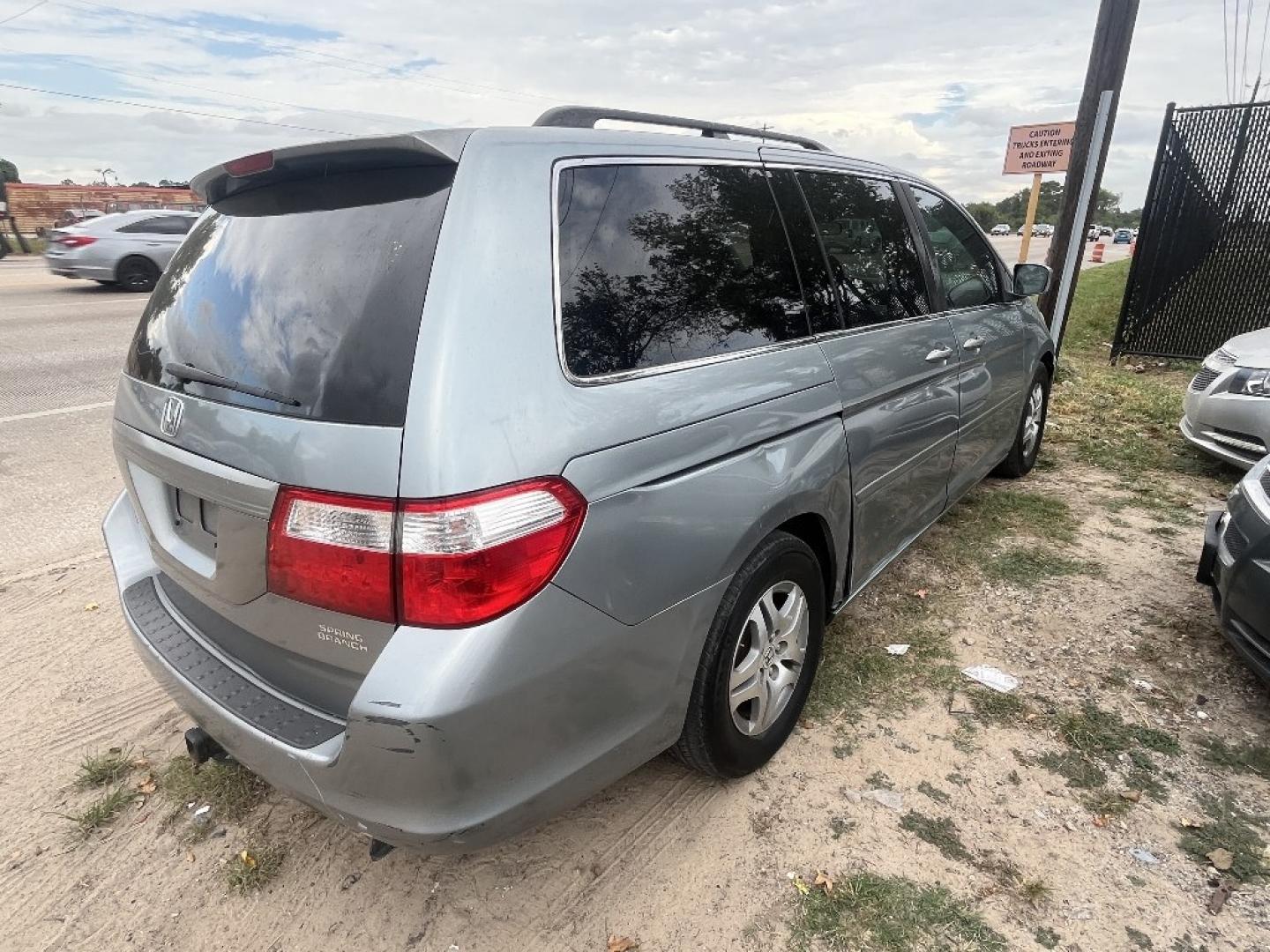 2006 GRAY /GRAY HONDA ODYSSEY EX-L (5FNRL386X6B) with an 3.5L V6 SOHC 24V engine, AUTOMATIC transmission, located at 2303 West Mt. Houston, Houston, 77038, (281) 507-3956, 29.771597, -95.339569- Photo#3