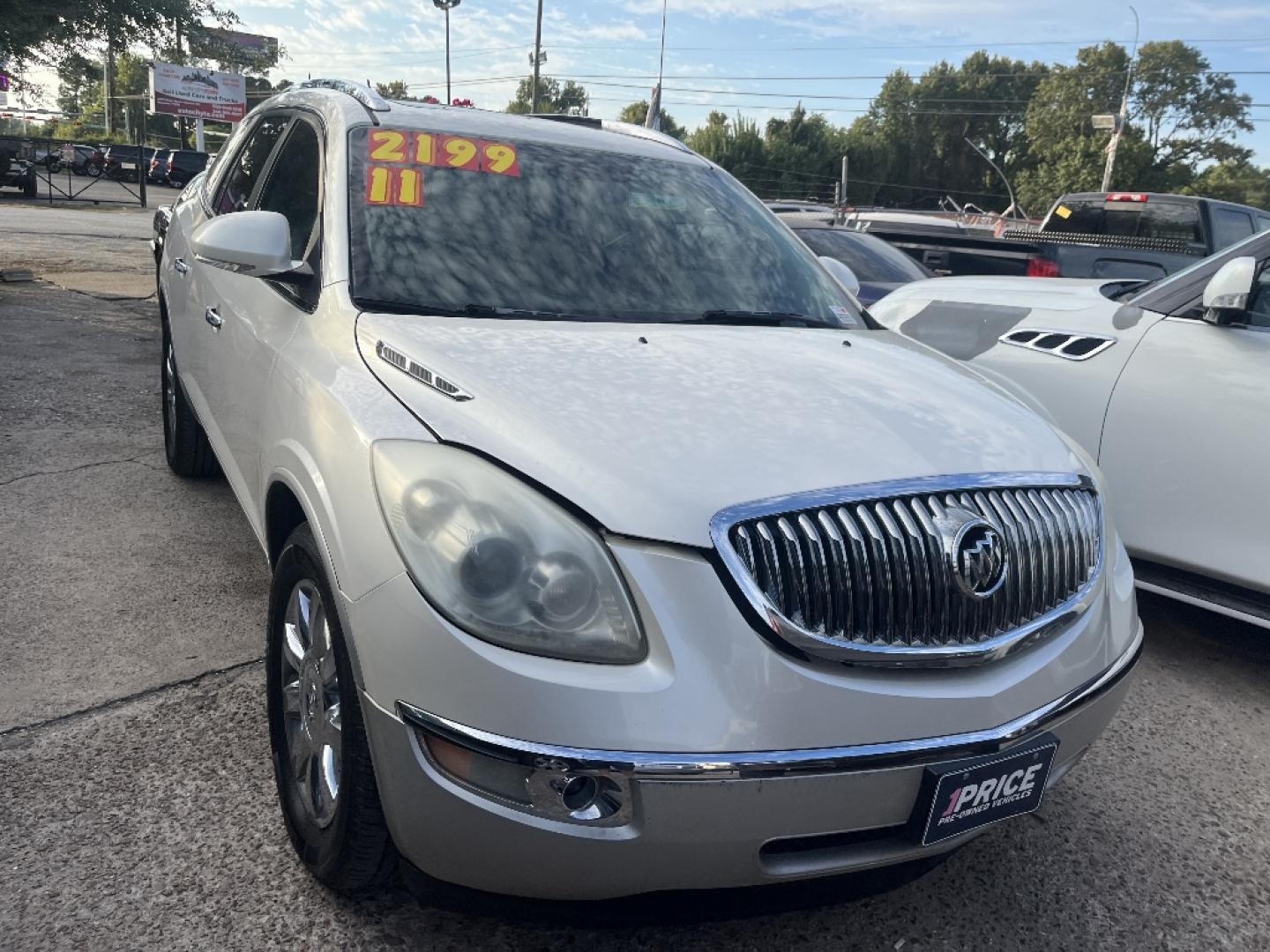 2011 WHITE /BROWN BUICK ENCLAVE CXL-1 FWD (5GAKRBED2BJ) with an 3.6L V6 DOHC 24V engine, AUTOMATIC transmission, located at 2303 West Mt. Houston, Houston, 77038, (281) 507-3956, 29.771597, -95.339569- Photo#1