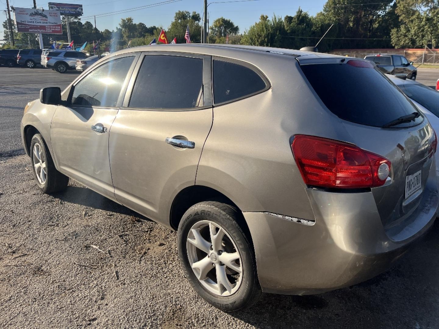 2010 BROWN /BROWN NISSAN ROGUE S 2WD (JN8AS5MT4AW) with an 2.5L L4 DOHC 16V engine, AUTOMATIC transmission, located at 2303 West Mt. Houston, Houston, 77038, (281) 507-3956, 29.771597, -95.339569- Photo#1