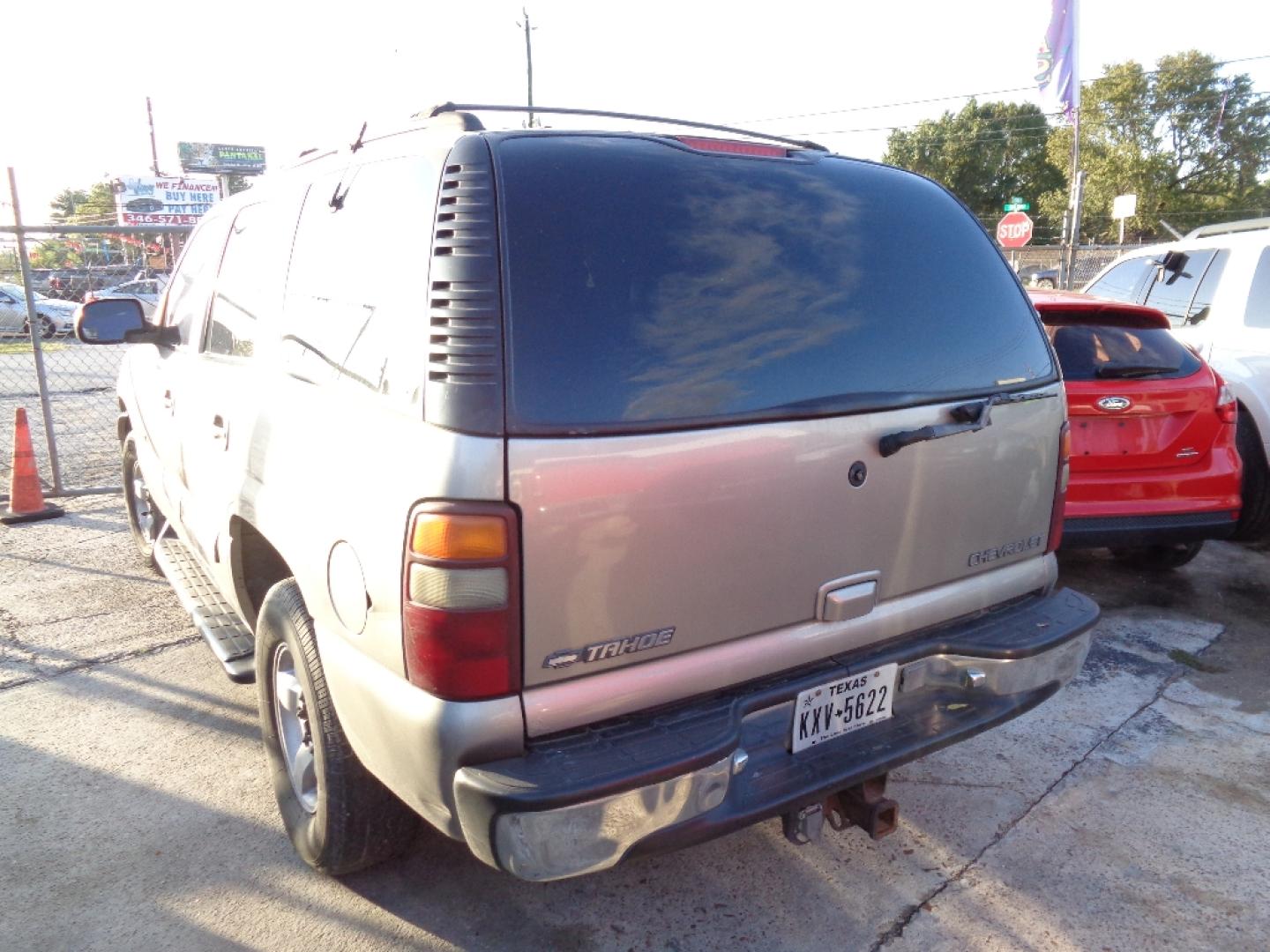2001 TAN CHEVROLET TAHOE 2WD (1GNEC13TX1R) with an 5.3L V8 OHV 16V engine, AUTOMATIC transmission, located at 2303 West Mt. Houston, Houston, 77038, (281) 507-3956, 29.771597, -95.339569- Photo#3
