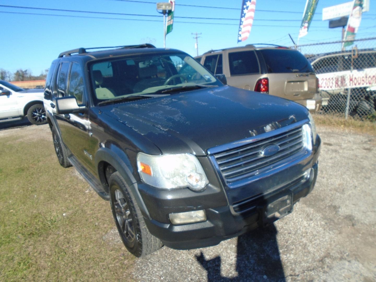 2007 BLACK FORD EXPLORER XLT 4.6L 4WD (1FMEU73857U) with an 4.6L V8 SOHC 16V engine, AUTOMATIC transmission, located at 2303 West Mt. Houston, Houston, 77038, (281) 507-3956, 29.771597, -95.339569- Photo#1
