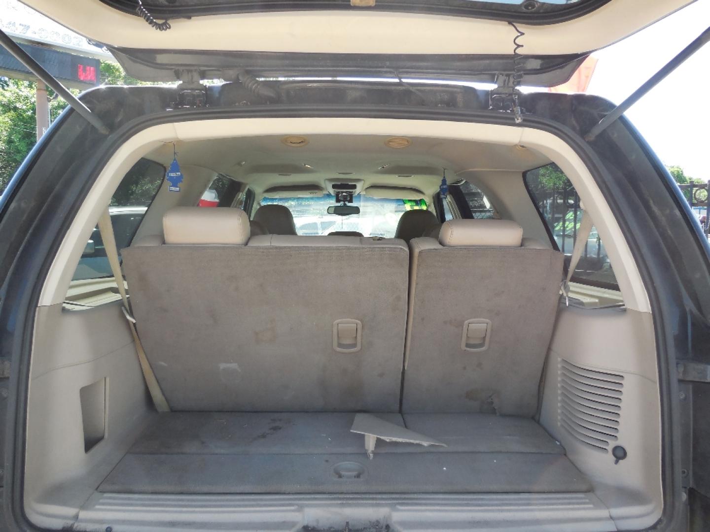 2003 BLACK FORD EXPEDITION Eddie Bauer 5.4L 2WD (1FMRU17L73L) with an 5.4L V8 SOHC 16V engine, AUTOMATIC transmission, located at 2303 West Mt. Houston, Houston, 77038, (281) 507-3956, 29.771597, -95.339569- Photo#4
