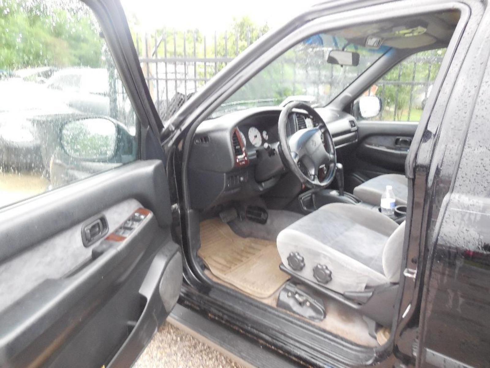 2001 BLACK NISSAN PATHFINDER SE 2WD (JN8DR09X21W) with an 3.5L V6 DOHC 24V engine, AUTOMATIC transmission, located at 2303 West Mt. Houston, Houston, Texas, 77038, (281) 507-3956, 29.771597, -95.339569 - Photo #1