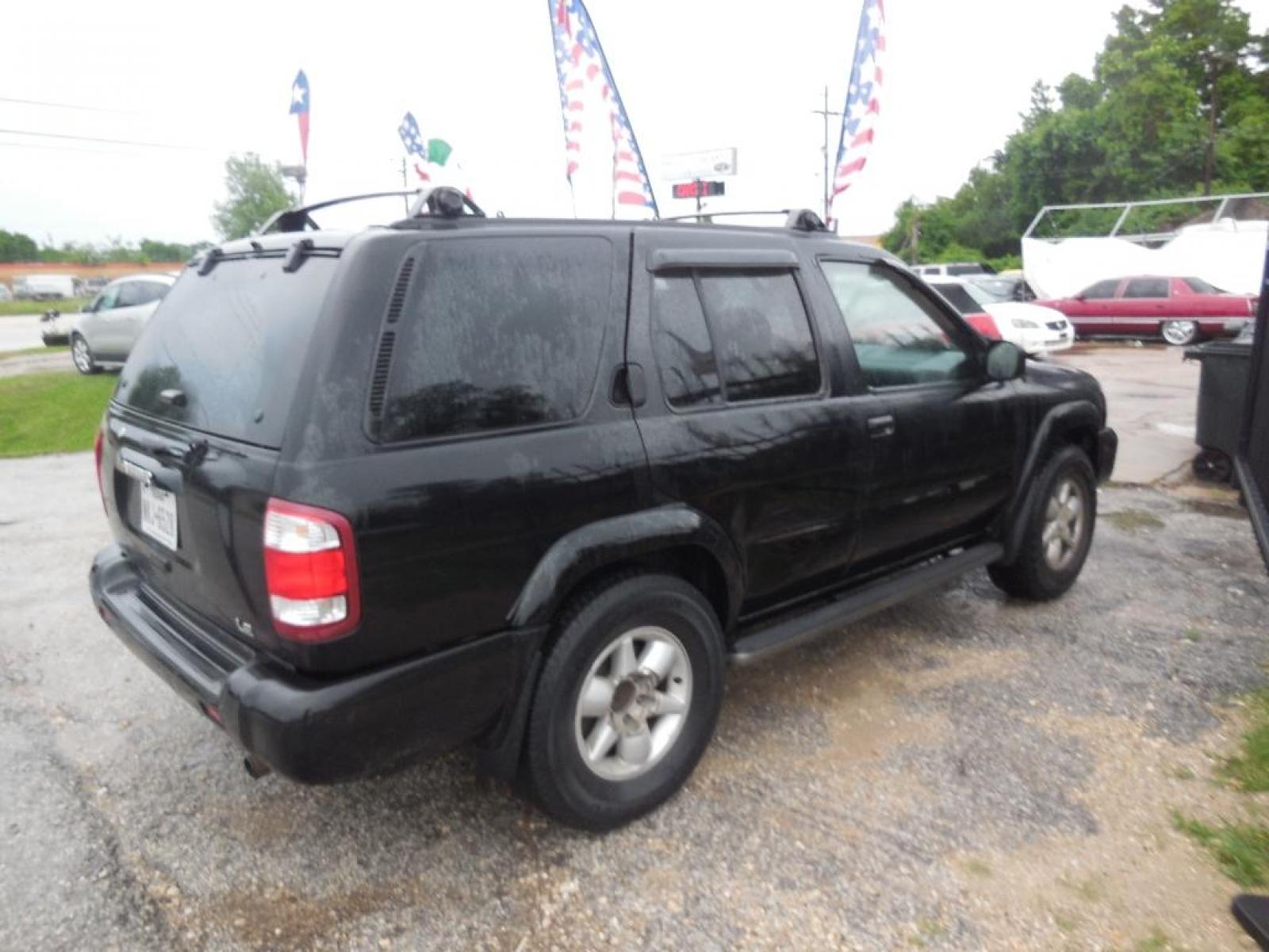 2001 BLACK NISSAN PATHFINDER SE 2WD (JN8DR09X21W) with an 3.5L V6 DOHC 24V engine, AUTOMATIC transmission, located at 2303 West Mt. Houston, Houston, Texas, 77038, (281) 507-3956, 29.771597, -95.339569 - Photo #7