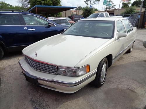 1996 CADILLAC DEVILLE SEDAN 4-DR