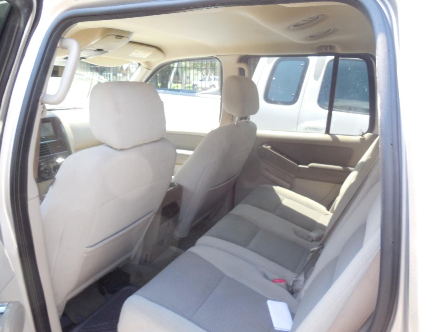 2006 GRAY FORD EXPLORER XLT 4.0L 2WD (1FMEU63E96U) with an 4.0L V6 SOHC 16V engine, AUTOMATIC transmission, located at 2303 West Mt. Houston, Houston, 77038, (281) 507-3956, 29.771597, -95.339569- Photo#3