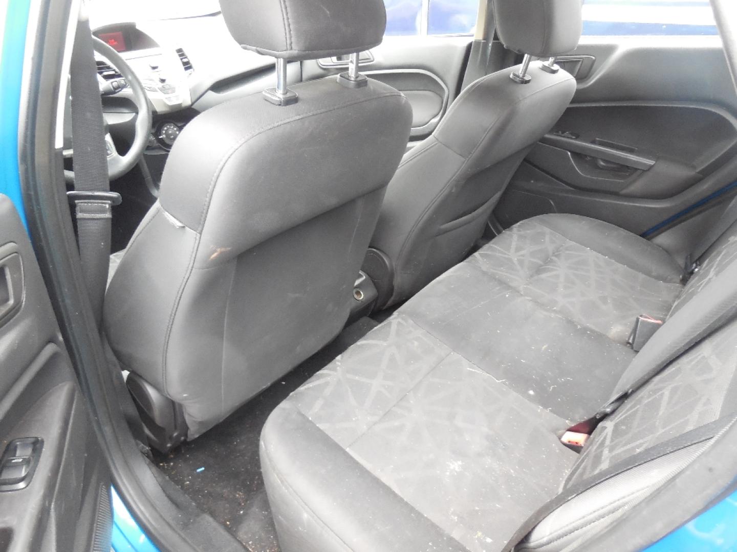 2012 BLUE FORD FIESTA SE Sedan (3FADP4BJ7CM) with an 1.6L L4 DOHC 16V engine, AUTOMATIC transmission, located at 2303 West Mt. Houston, Houston, 77038, (281) 507-3956, 29.771597, -95.339569- Photo#4