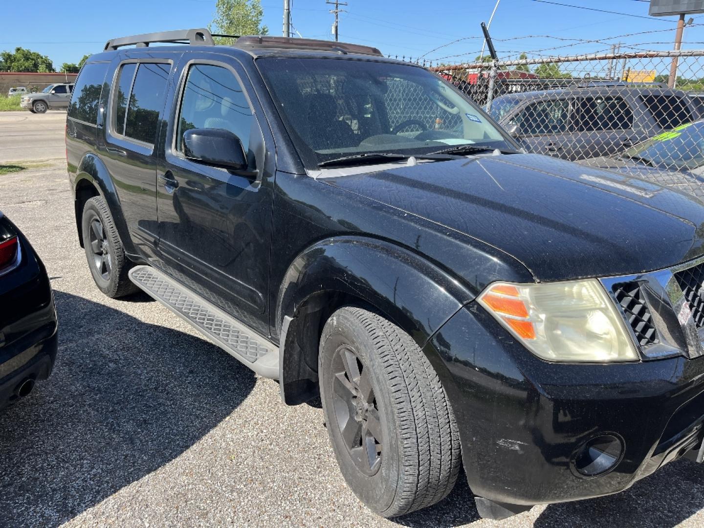 2008 BLACK NISSAN PATHFINDER SE 2WD (5N1AR18UX8C) with an 4.0L V6 DOHC 24V engine, AUTOMATIC transmission, located at 2303 West Mt. Houston, Houston, 77038, (281) 507-3956, 29.771597, -95.339569- Photo#4